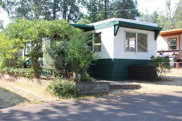 Ashland, OR 97520,2799 Siskiyou BLVD #UNIT 7