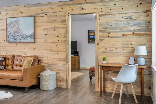 Sisters, OR 97759,69322 Hackamore