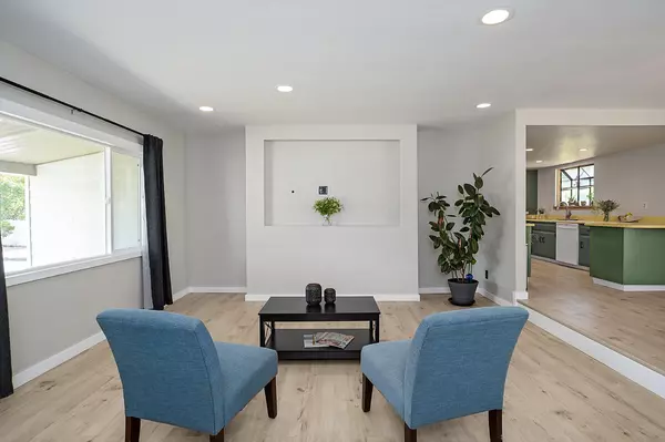 Medford, OR 97501,2080 Alamar ST