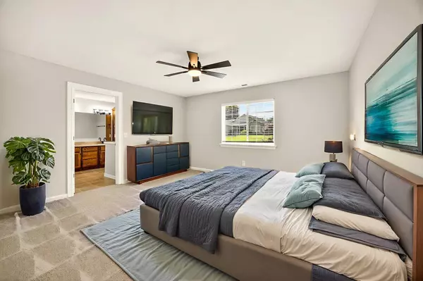 Eagle Point, OR 97524,636 Sheffield DR