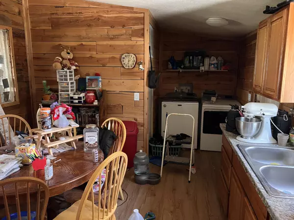 Klamath Falls, OR 97601,4000 Round Lake RD #SPC 117