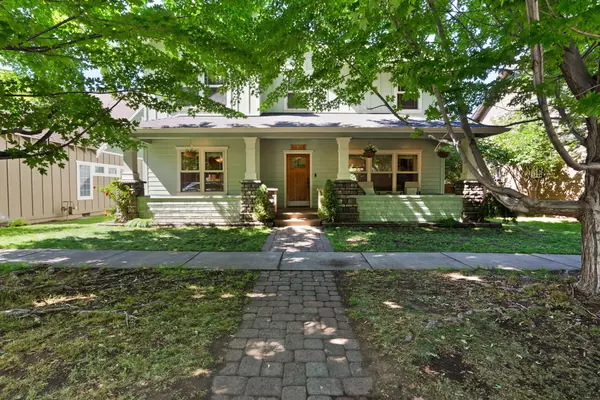 Bend, OR 97701,21376 Oakview DR