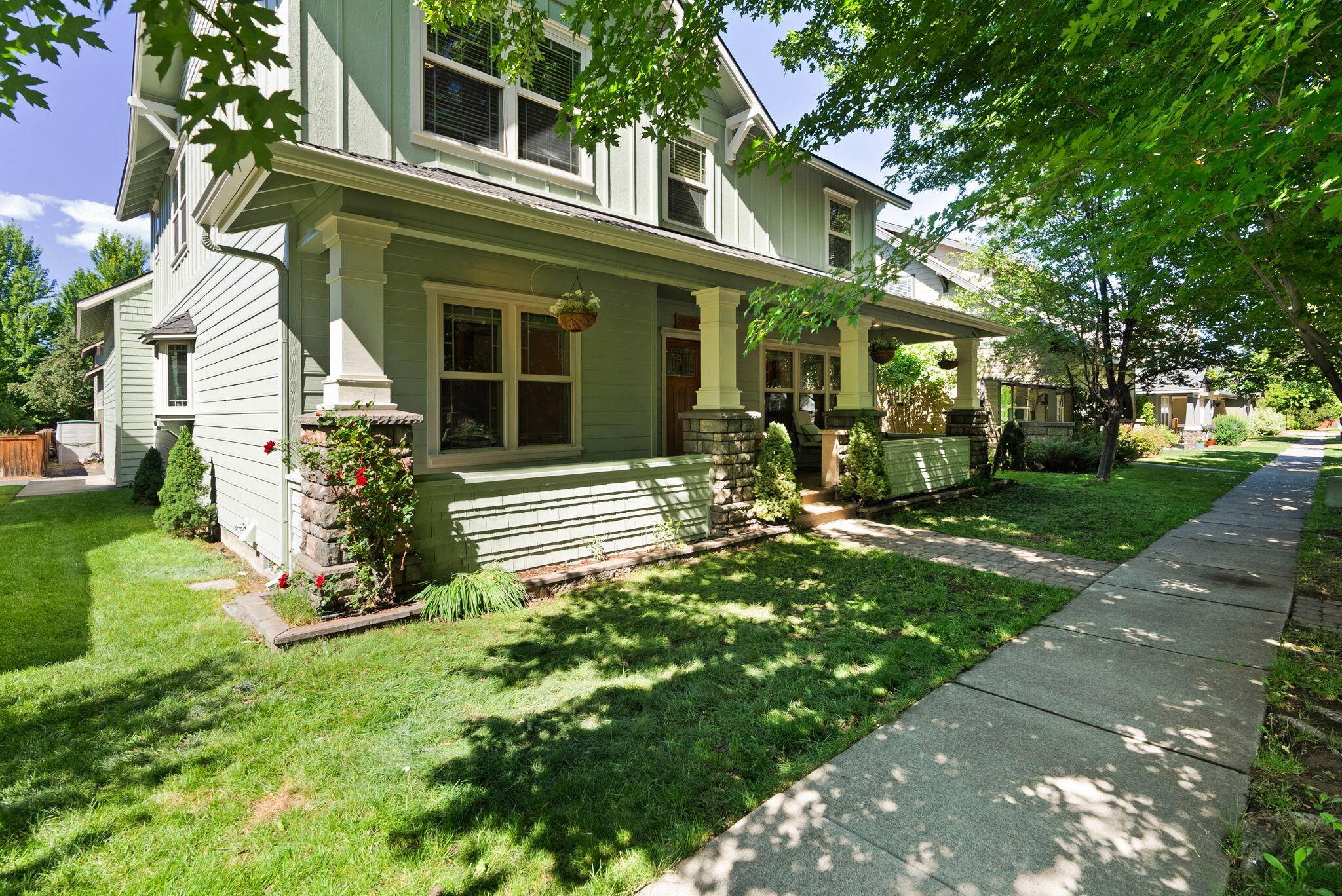 21376 Oakview DR, Bend, OR 97701
