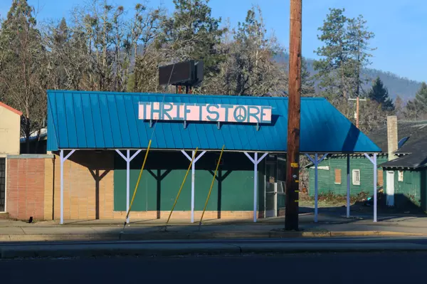 Cave Junction, OR 97523,144 Redwood HWY