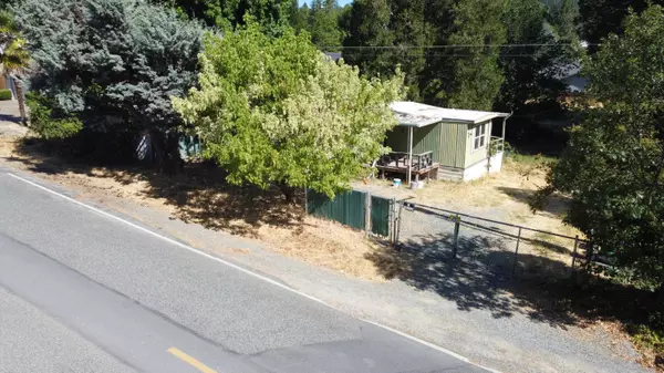 Grants Pass, OR 97526,210 Woodbrook DR