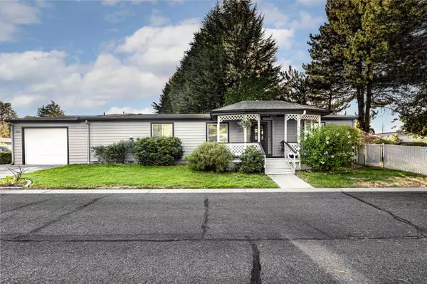 Grants Pass, OR 97527,1010 Hemlock LN