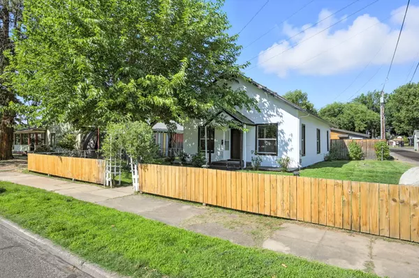 Central Point, OR 97502,144 5th ST