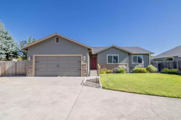2124 Garden Valley WAY, Grants Pass, OR 97526