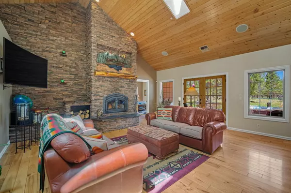 Bend, OR 97707,17170 Shawnee CIR