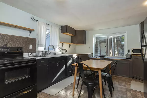 Cave Junction, OR 97523,2524 Rockydale RD