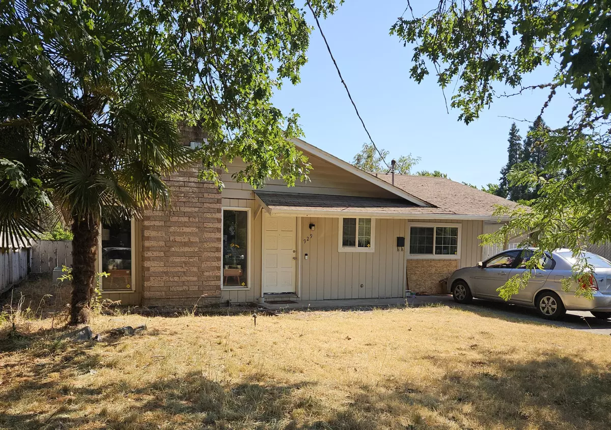 Grants Pass, OR 97526,929 H ST