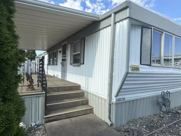 Grants Pass, OR 97526,2309 Webster RD