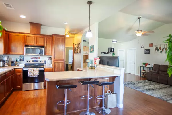 Grants Pass, OR 97526,2082 Lower River RD