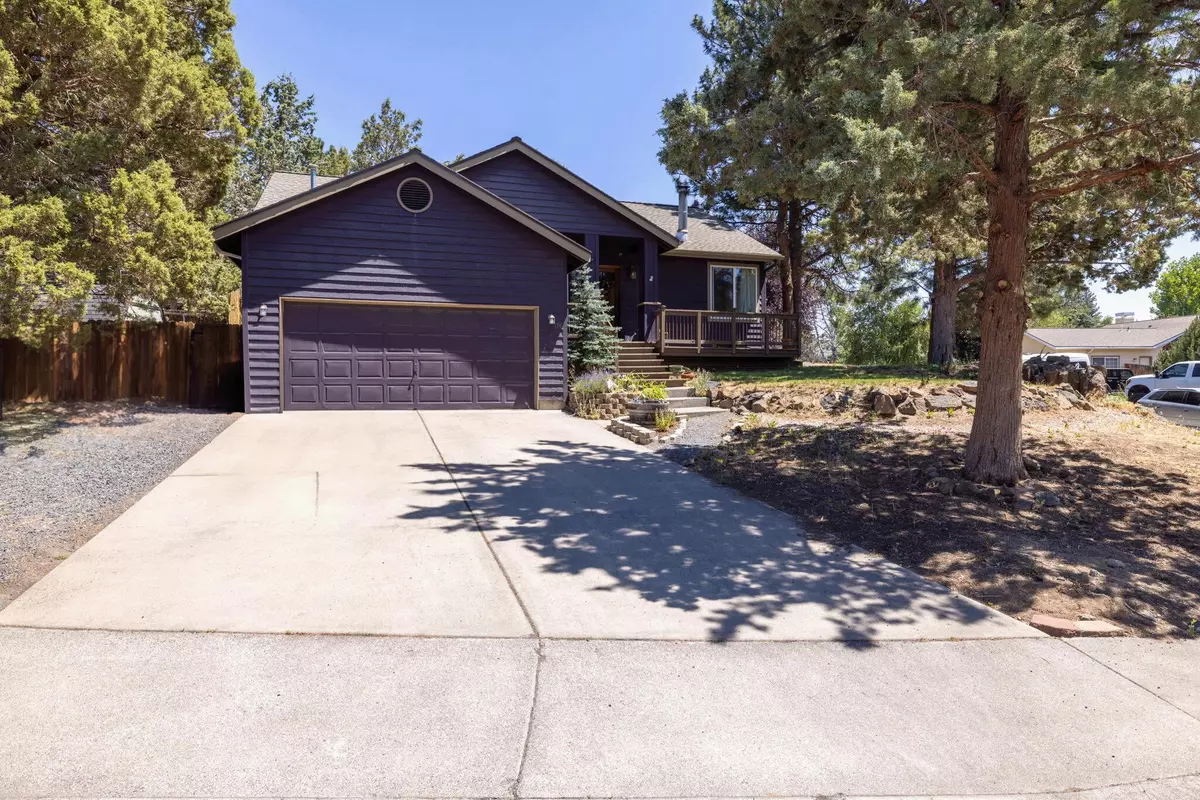 Bend, OR 97702,196 Windance CT