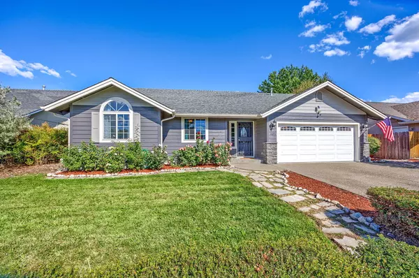1675 Nunnwood LN, Grants Pass, OR 97527