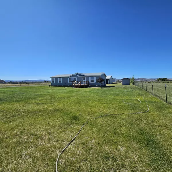 Christmas Valley, OR 97641,87800 Christmas Valley HWY