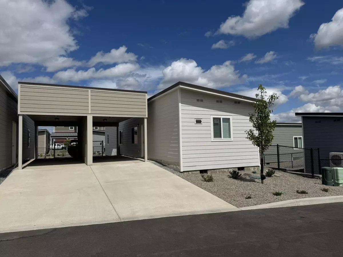 Medford, OR 97501,4069 Pacific HWY #108