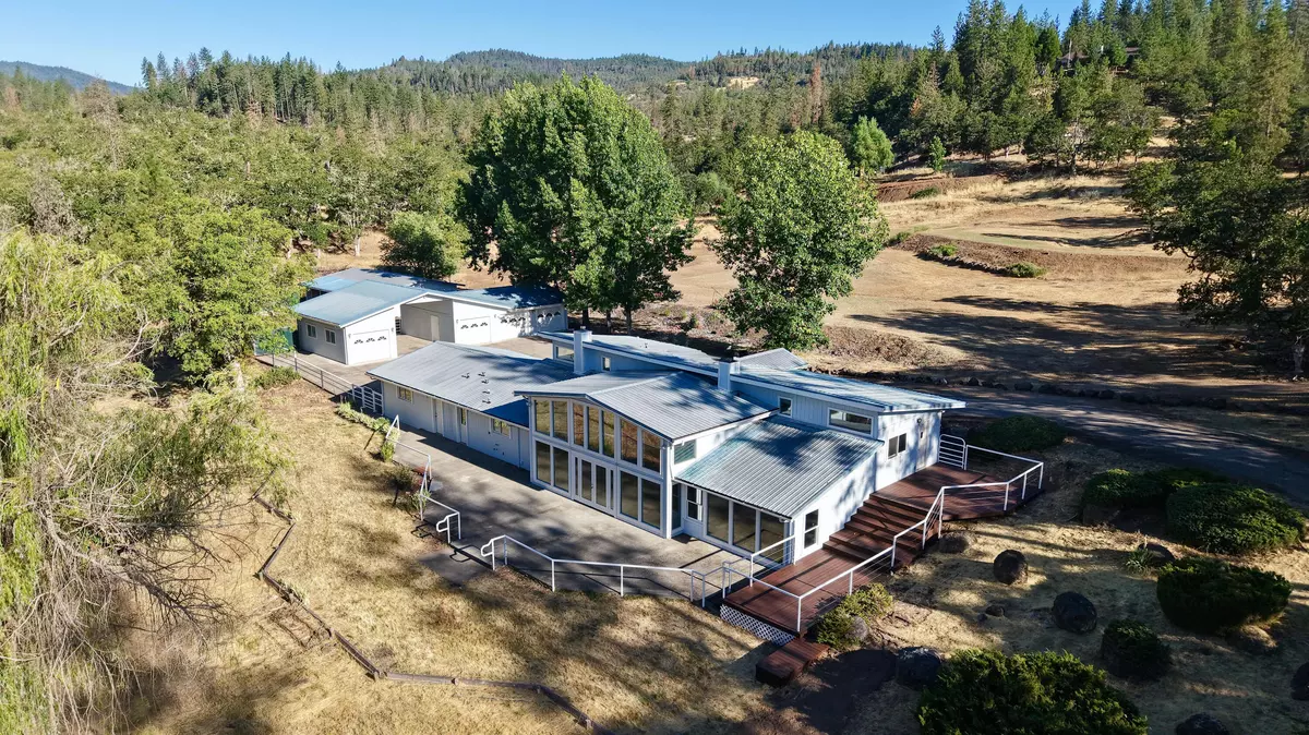 Shady Cove, OR 97539,461 Sawyer RD