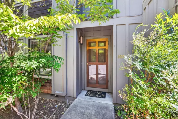 Ashland, OR 97520,333 Ravenwood PL