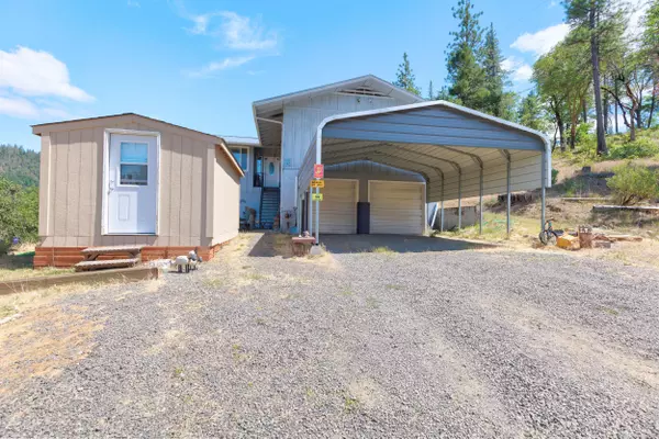 Trail, OR 97541,123 Loper LN