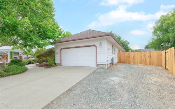 Grants Pass, OR 97527,2946 Stellar CT