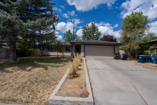 2650 Fissure LOOP, Redmond, OR 97756