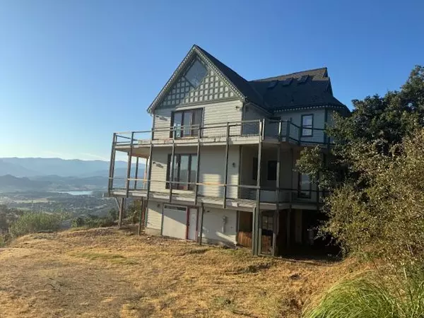 Ashland, OR 97520,448 Timberlake DR