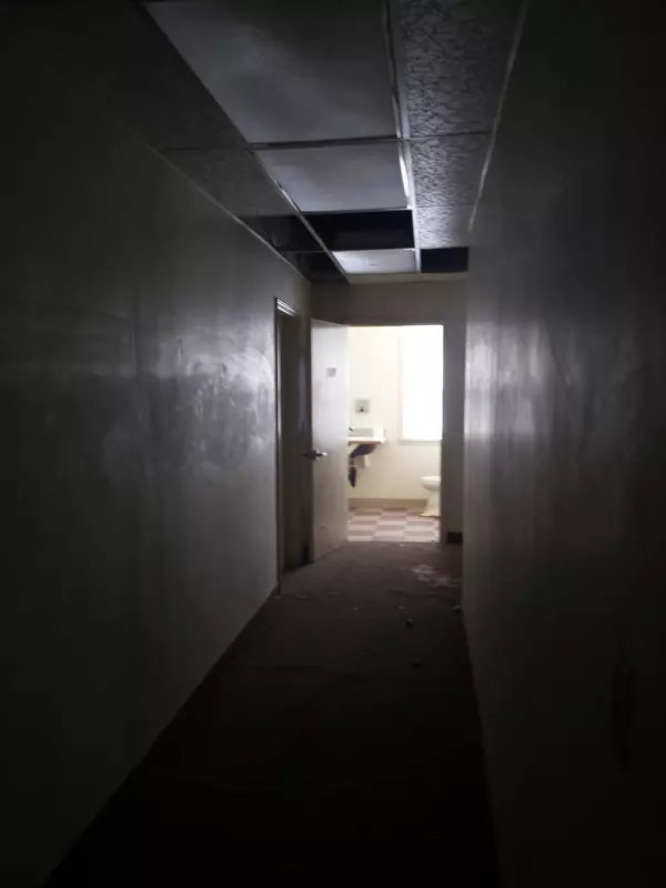 Grants Pass, OR 97526,120 J ST #B