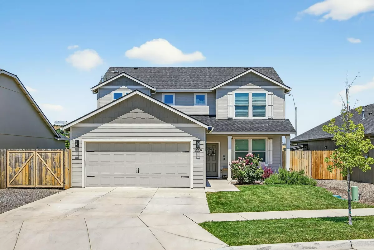 Medford, OR 97504,3559 Carnelian ST