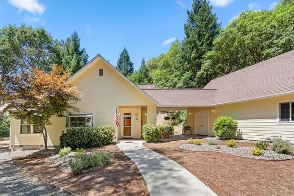 Grants Pass, OR 97526,780 Pinecrest DR