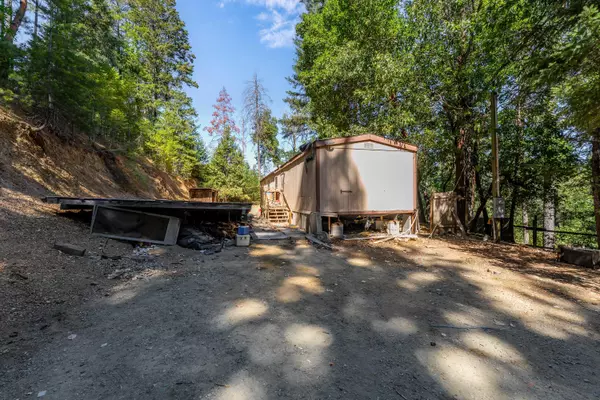 Kerby, OR 97531,603 Glendon RD