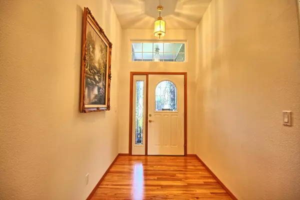 Central Point, OR 97502,841 Brandon ST