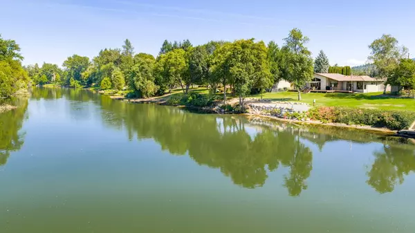 Grants Pass, OR 97527,962 Auby WAY
