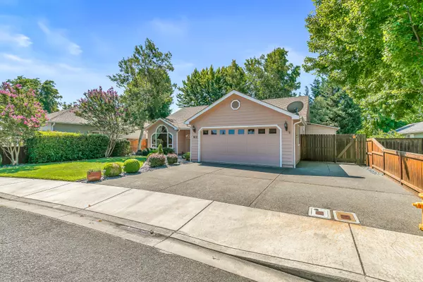 1612 Inverness DR, Medford, OR 97504