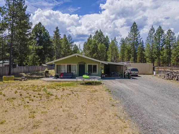 56211 Stellar DR, Bend, OR 97707
