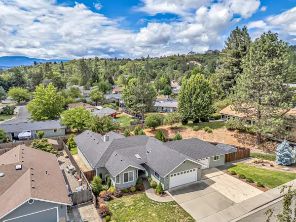 Grants Pass, OR 97526,1005 Cooke AVE