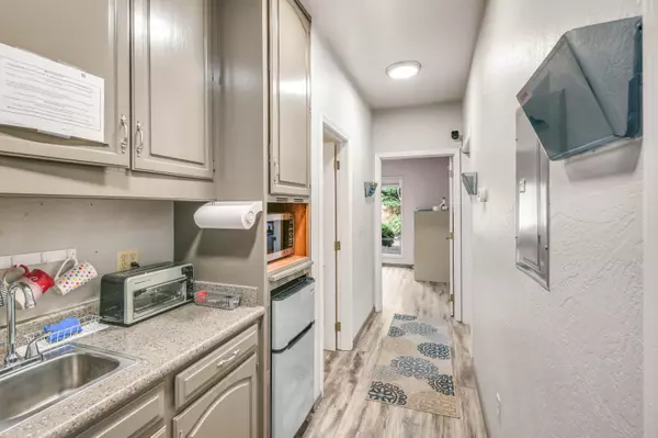 Medford, OR 97504,1762 McAndrews RD