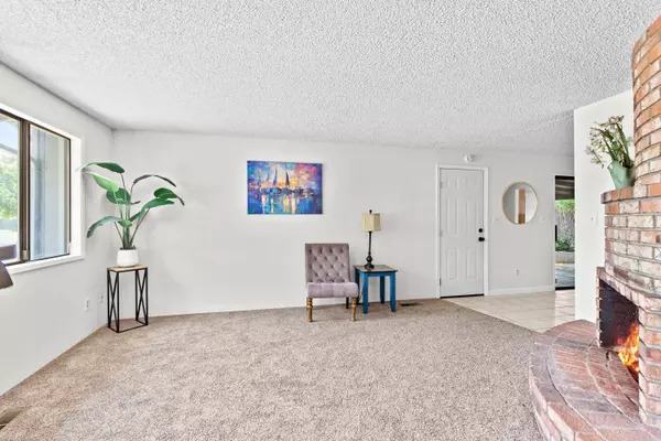 Medford, OR 97501,1430 Oakdale AVE