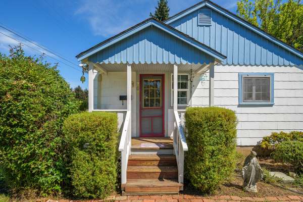 702 A ST, Grants Pass, OR 97526