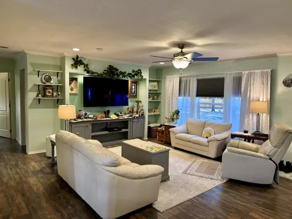 La Pine, OR 97739,15675 Holiday CT