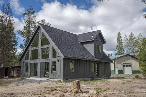 52200 Polar RD, La Pine, OR 97739