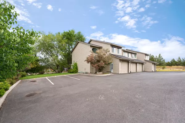 Bend, OR 97701,2210 Holliday AVE