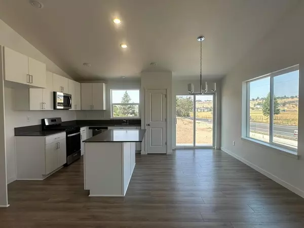 Madras, OR 97741,730 Rickenbacker RD #131