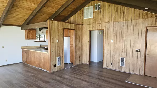 Madras, OR 97741,424 Birdie LN