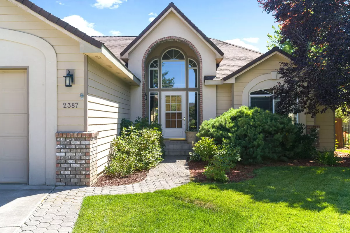 Bend, OR 97701,2387 Lakeridge DR