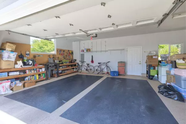 Grants Pass, OR 97526,1207 Ironwood DR