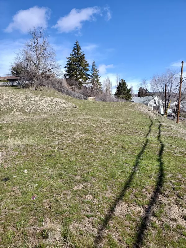 Klamath Falls, OR 97601,Old Fort RD #1,2,6