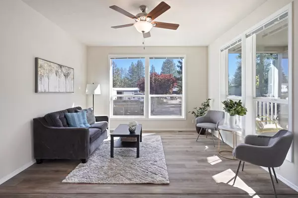 Bend, OR 97702,19982 Cinder LN