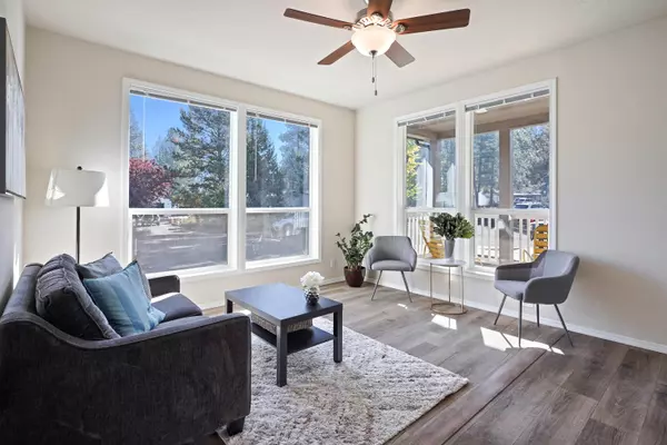 Bend, OR 97702,19986 Cinder LN