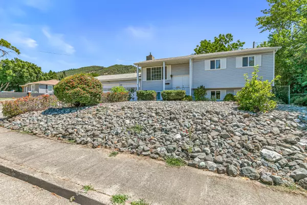 Grants Pass, OR 97526,801 10th ST